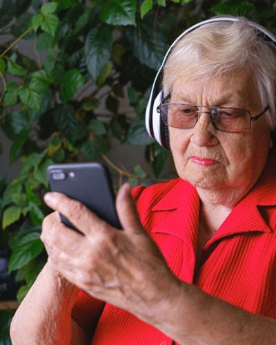 Free Cell Phones for Seniors