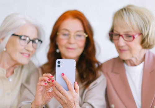 Free Phones for Hard Hearing Seniors in California